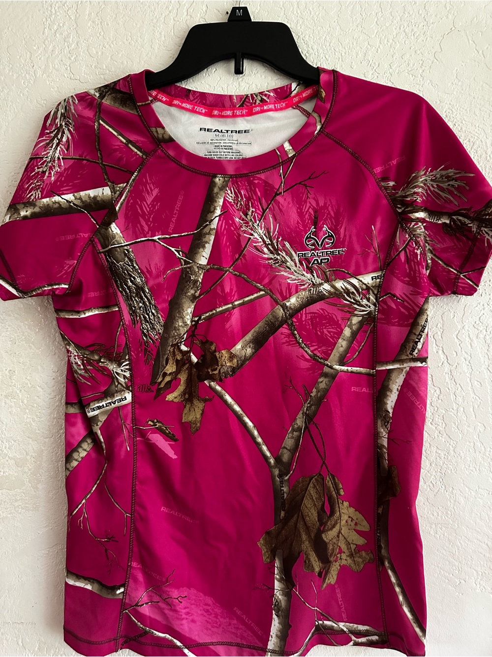 Realtree Women’s Pink Camouflage SS Shirt size Medium